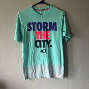 🛍️Nike Teal "Storm The City" KD Graphic Tee Size Small